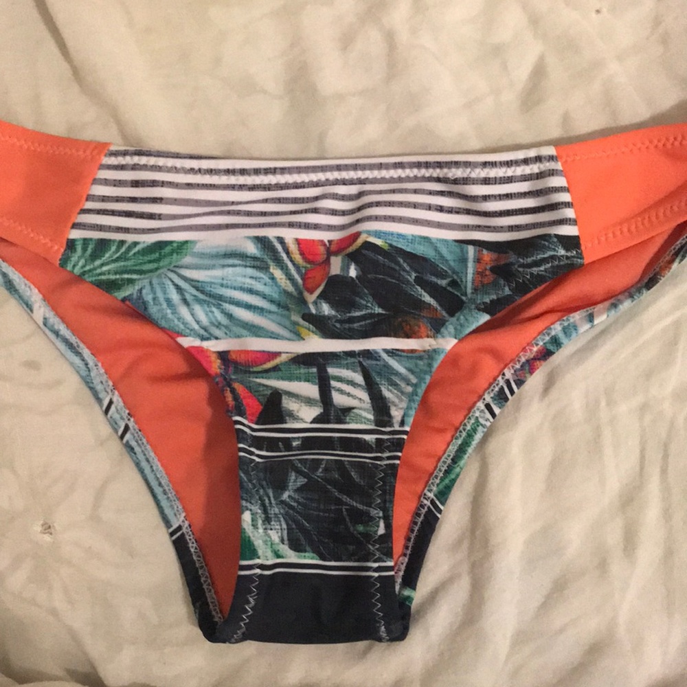 Maui and sons bikini bottom